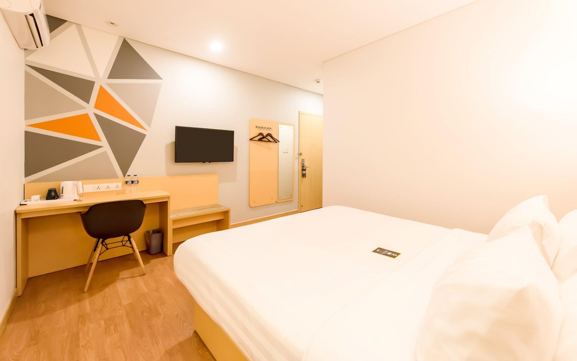 Juno Jatinegara Jakarta Exterior photo