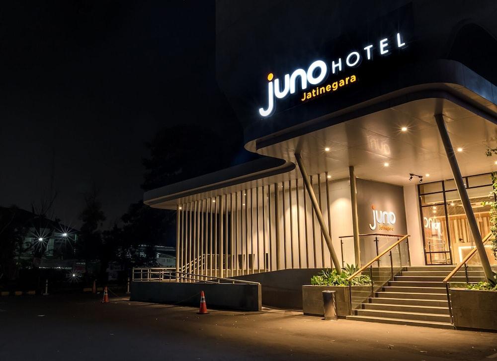Juno Jatinegara Jakarta Exterior photo