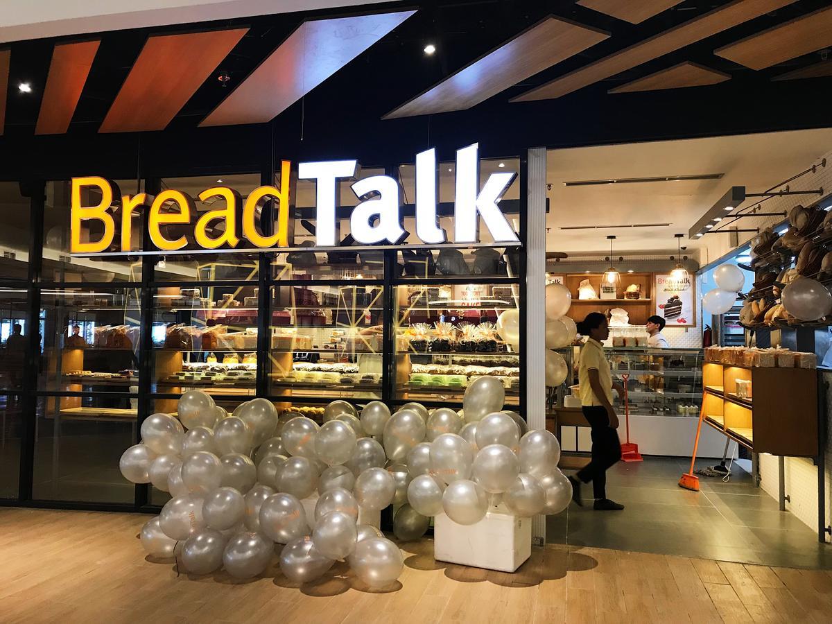 Juno Jatinegara Jakarta Exterior photo